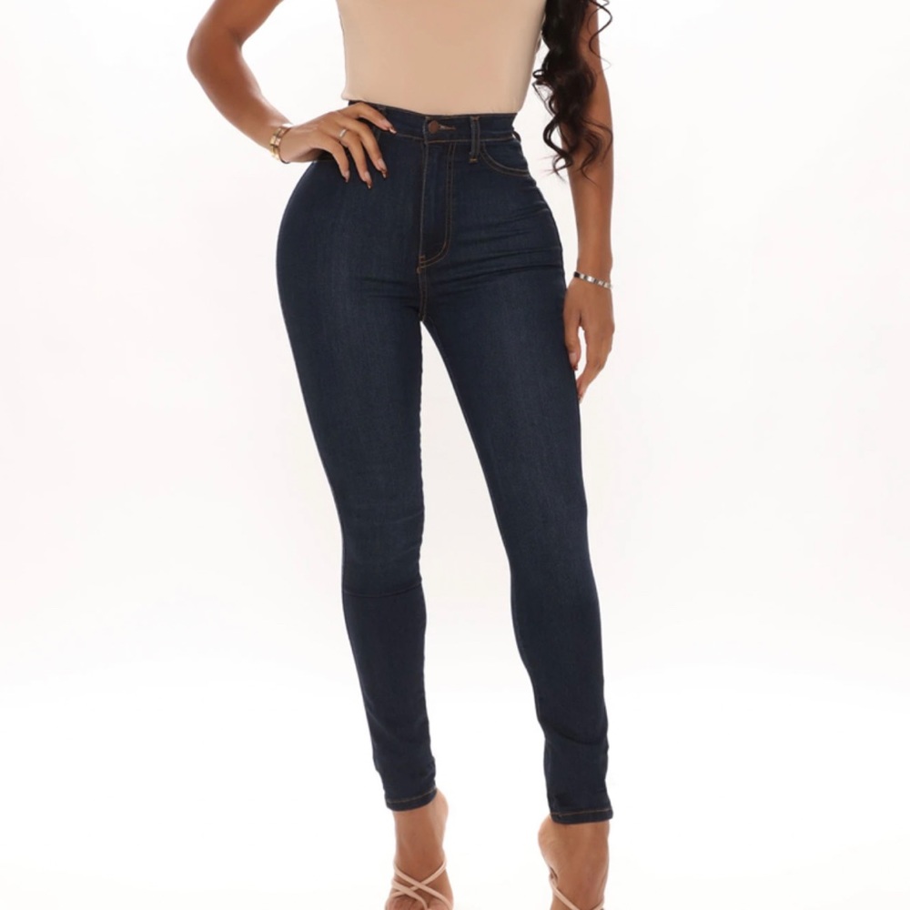 Fashion Nova High waist skinny stretchy dark denim size 7